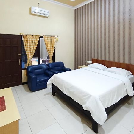 Hotel Gita Puri Redpartner Blitar Exteriér fotografie