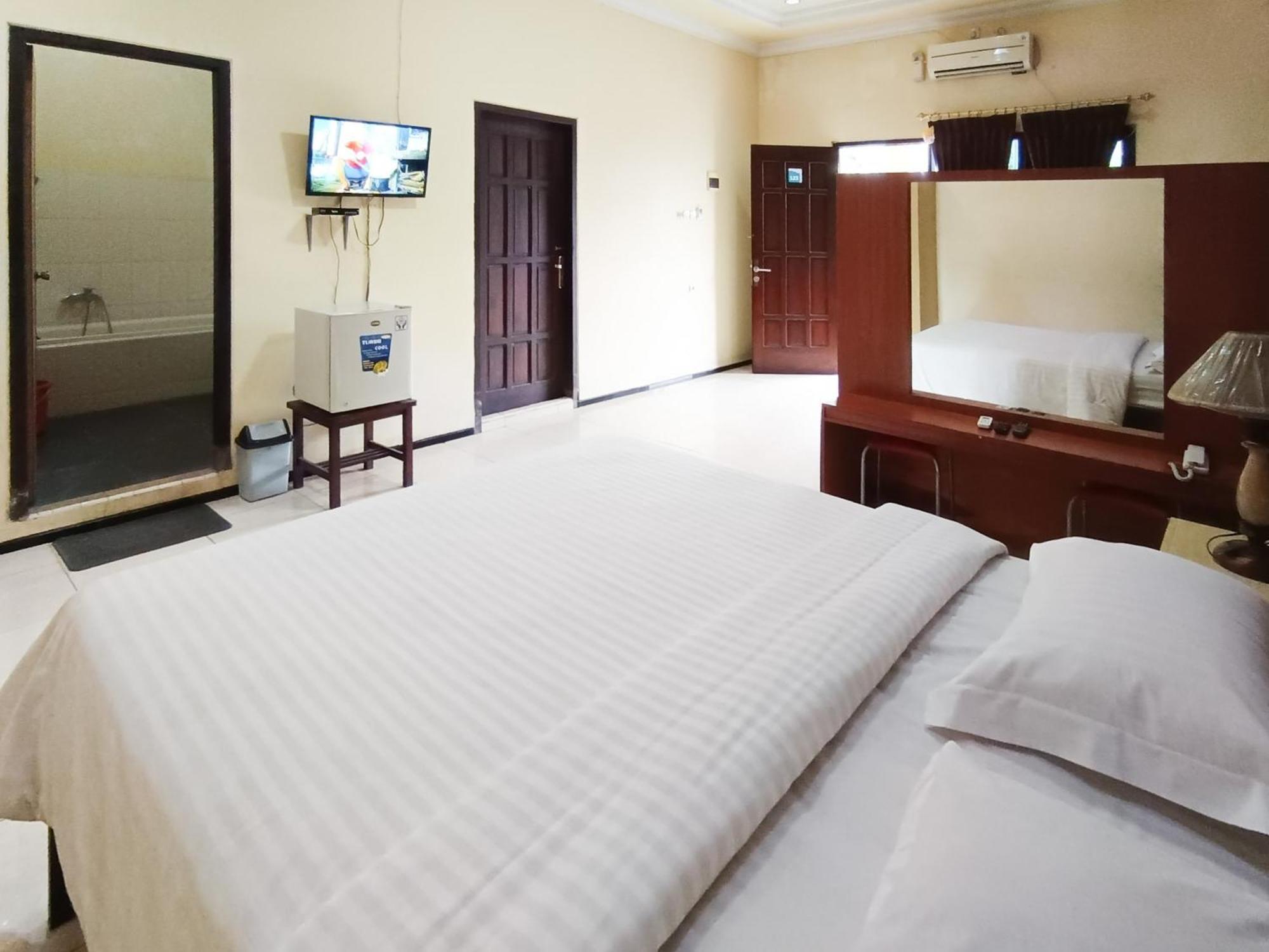Hotel Gita Puri Redpartner Blitar Exteriér fotografie