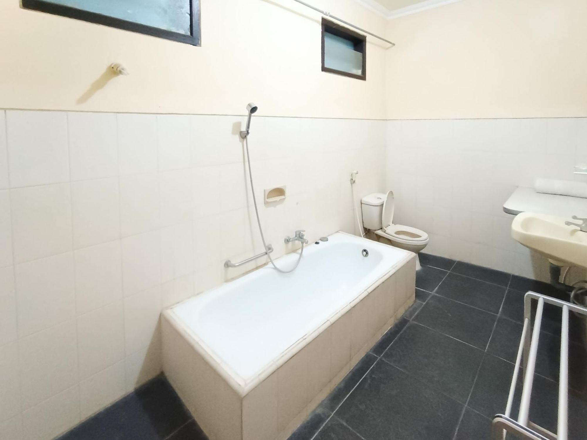 Hotel Gita Puri Redpartner Blitar Exteriér fotografie