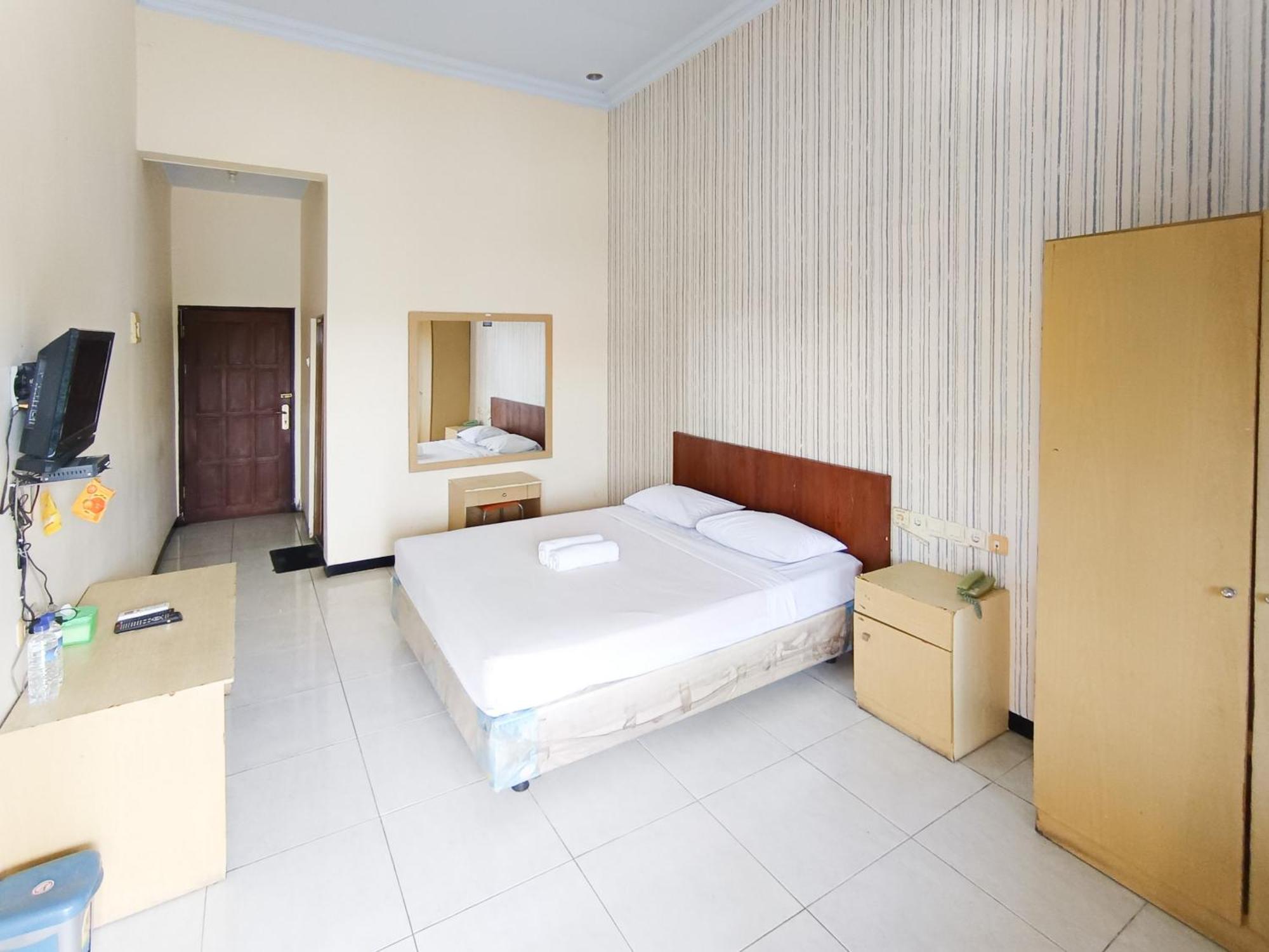 Hotel Gita Puri Redpartner Blitar Exteriér fotografie