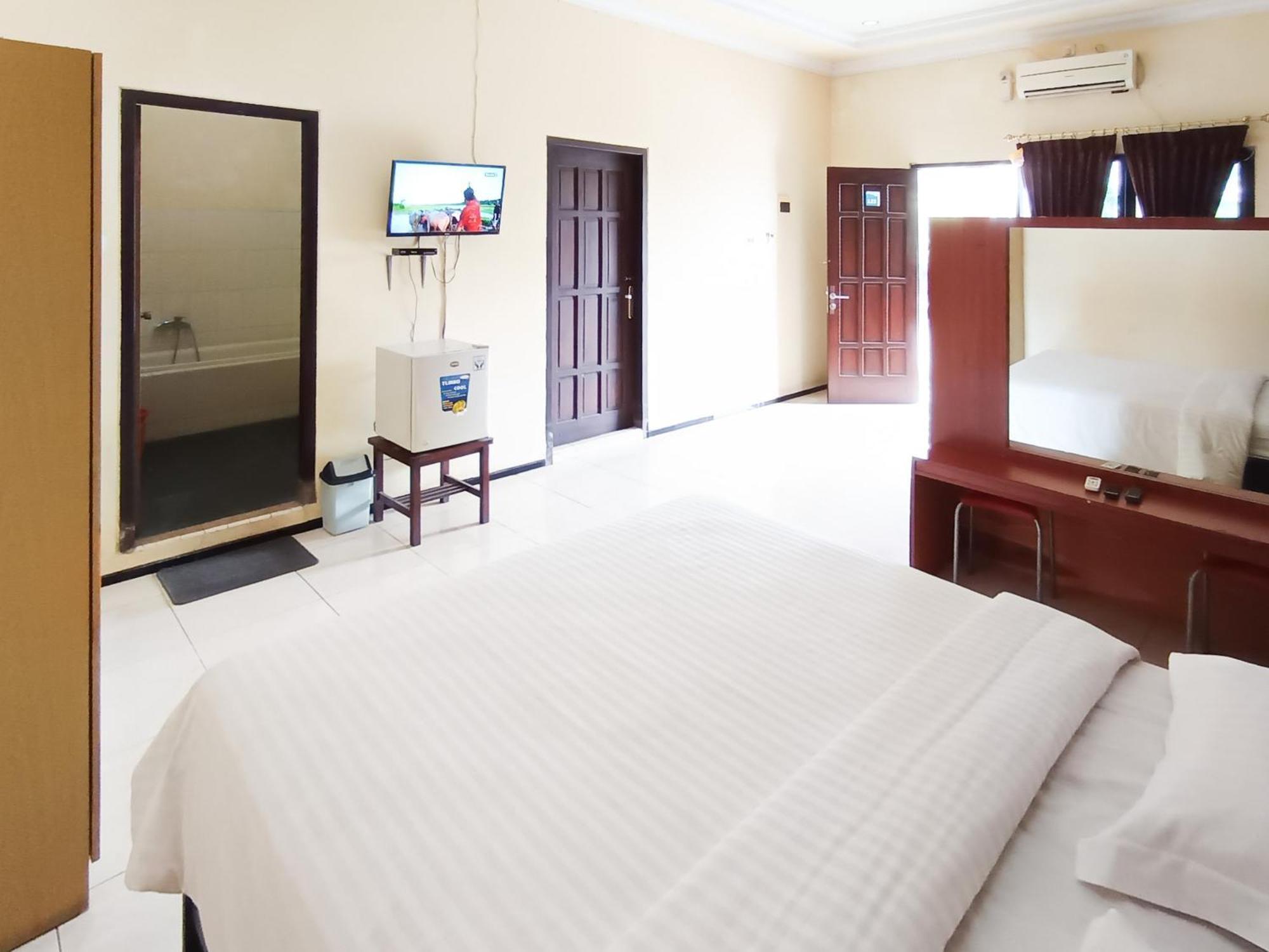 Hotel Gita Puri Redpartner Blitar Exteriér fotografie