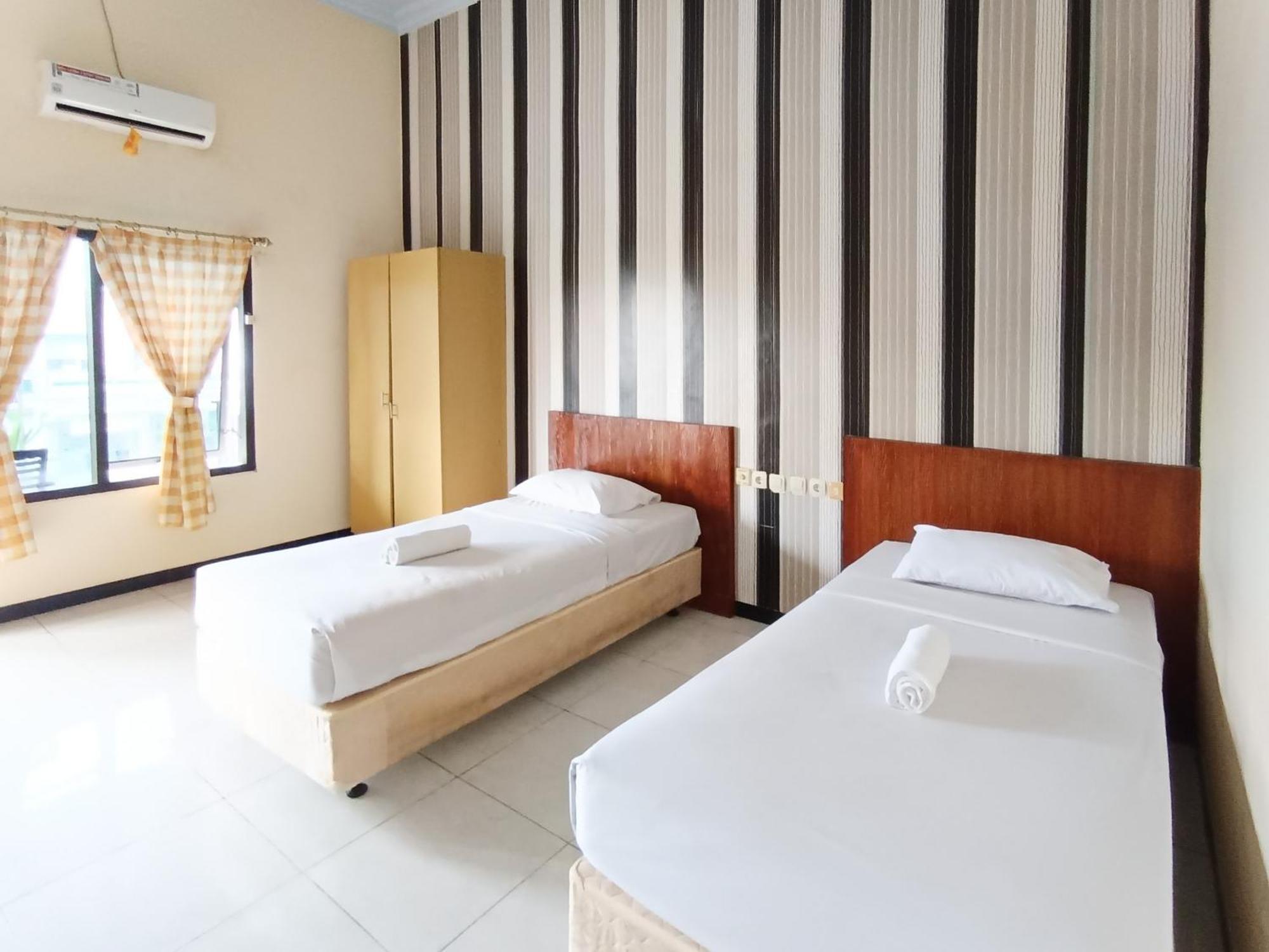 Hotel Gita Puri Redpartner Blitar Exteriér fotografie