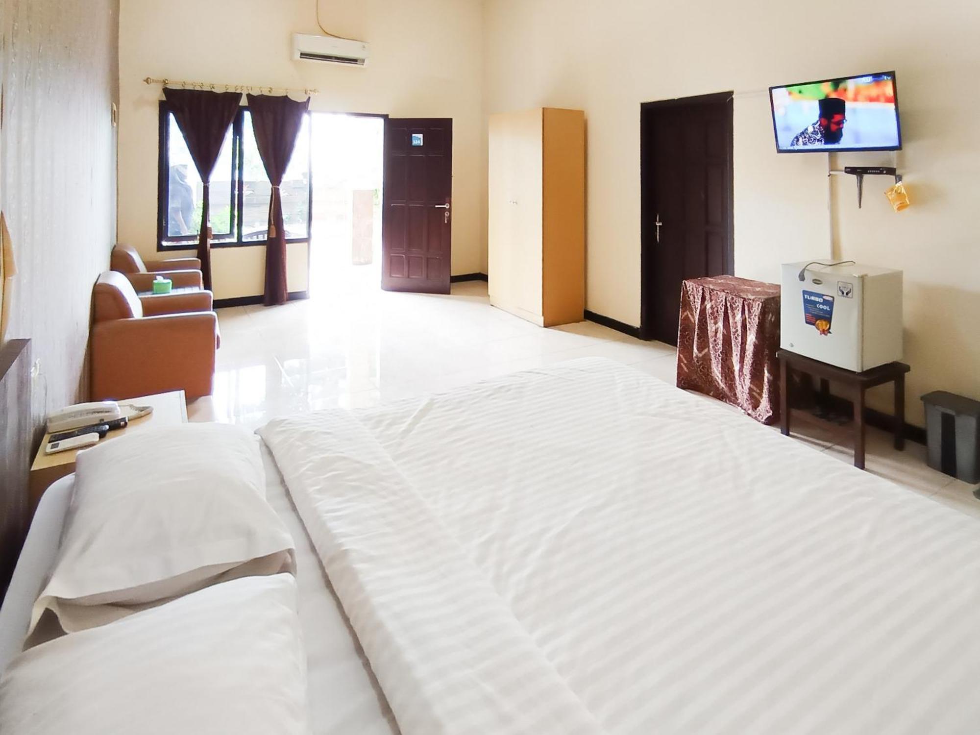 Hotel Gita Puri Redpartner Blitar Exteriér fotografie