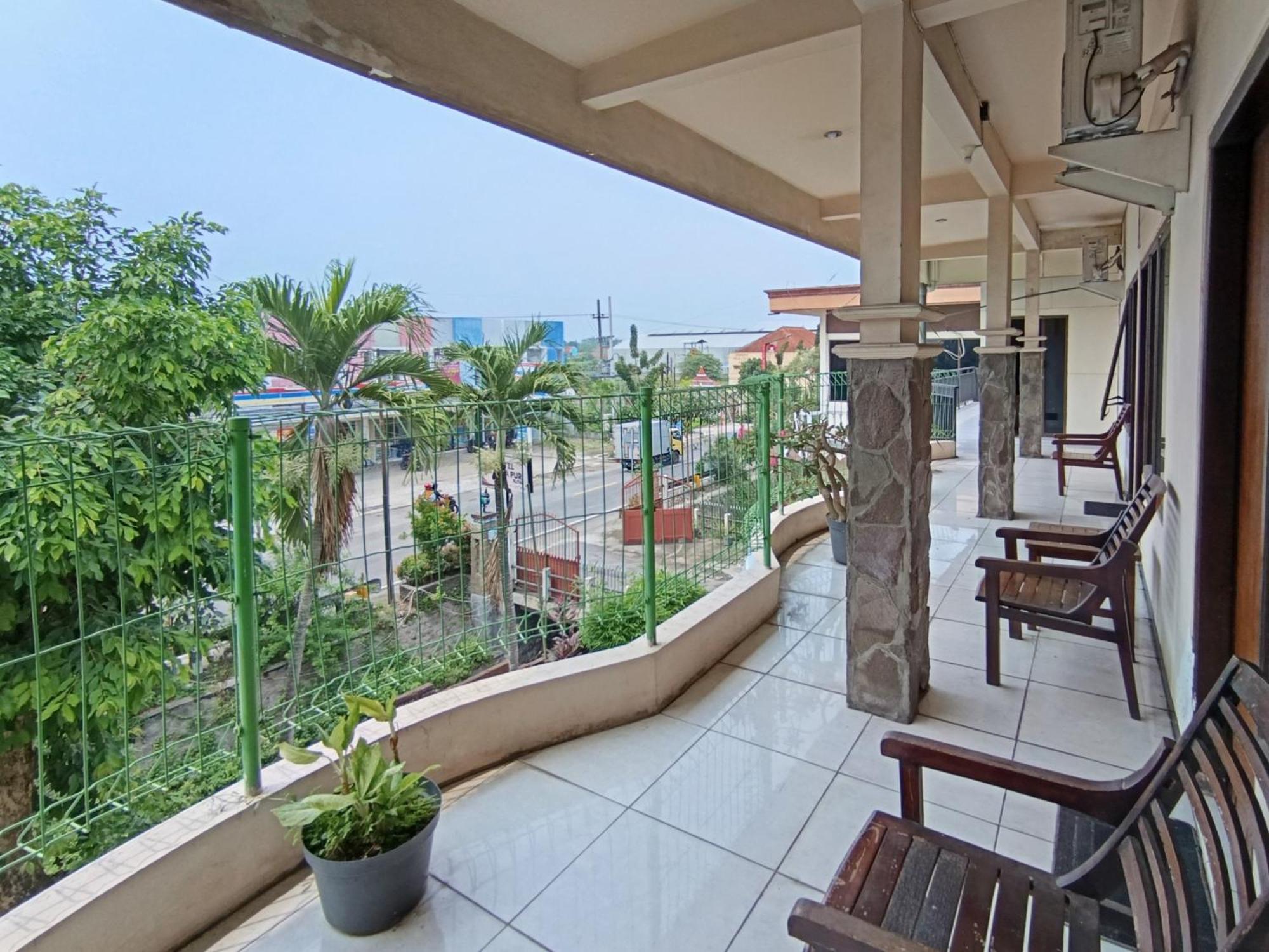 Hotel Gita Puri Redpartner Blitar Exteriér fotografie